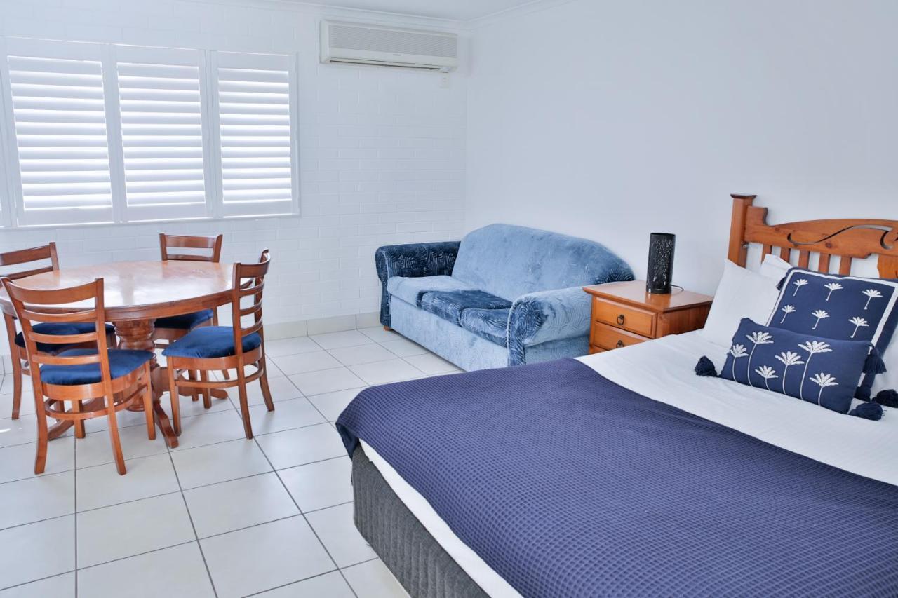 Central Park Motel Rockhampton Bagian luar foto