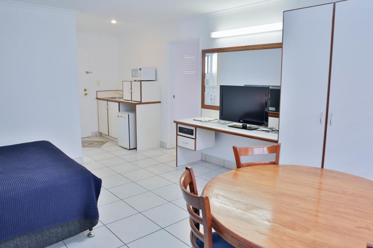 Central Park Motel Rockhampton Bagian luar foto