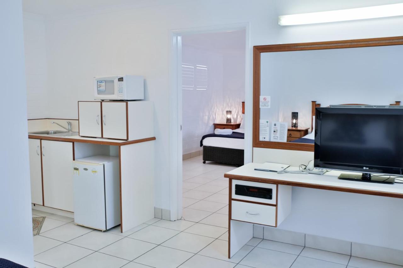 Central Park Motel Rockhampton Bagian luar foto