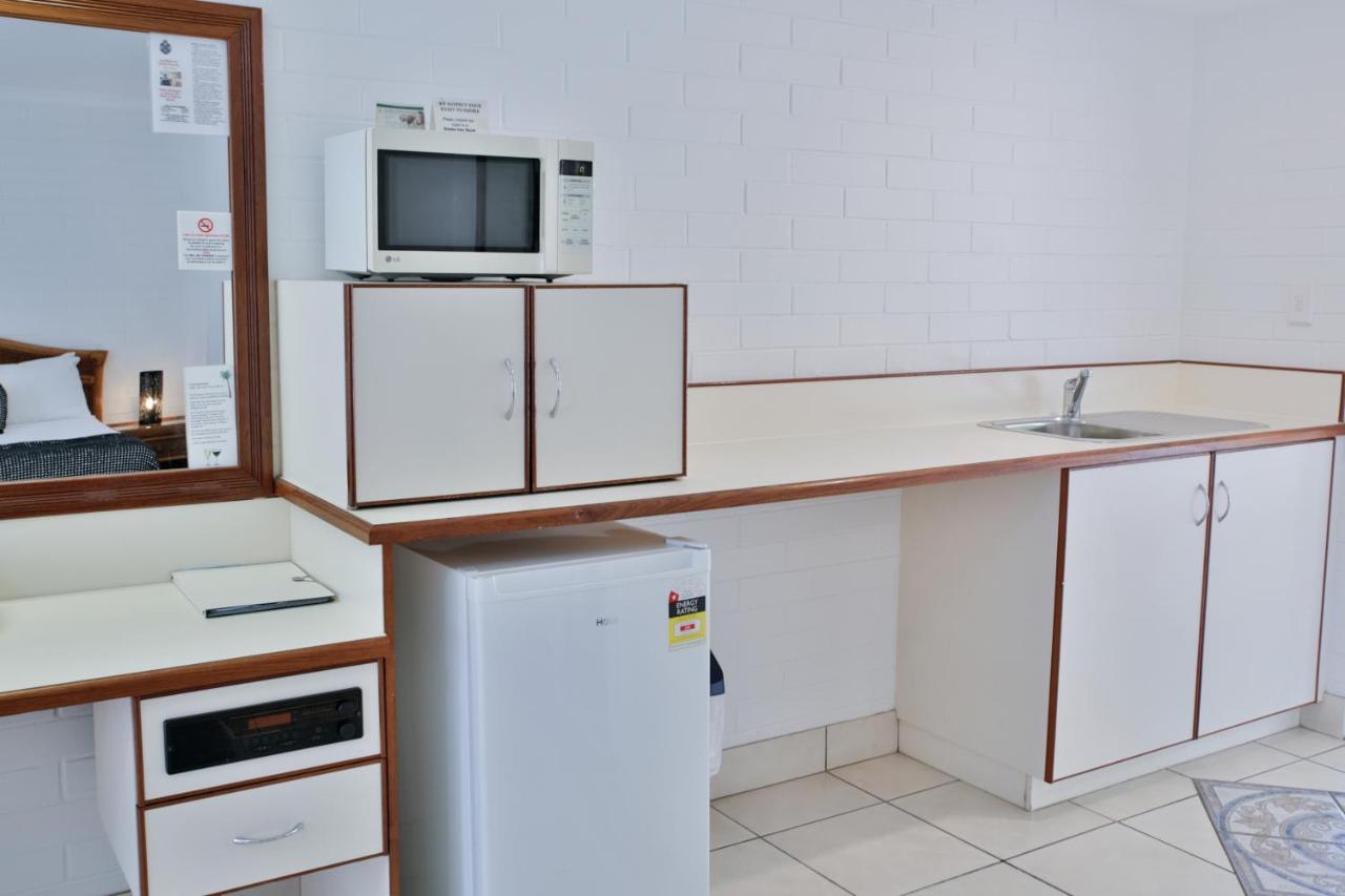 Central Park Motel Rockhampton Bagian luar foto