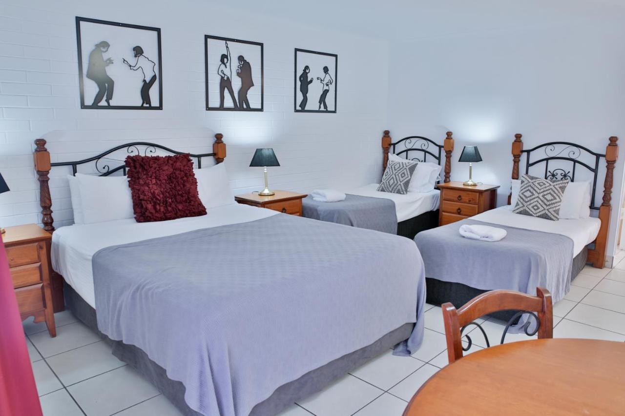 Central Park Motel Rockhampton Bagian luar foto