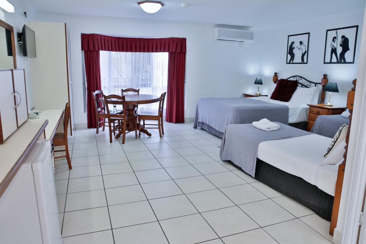 Central Park Motel Rockhampton Bagian luar foto