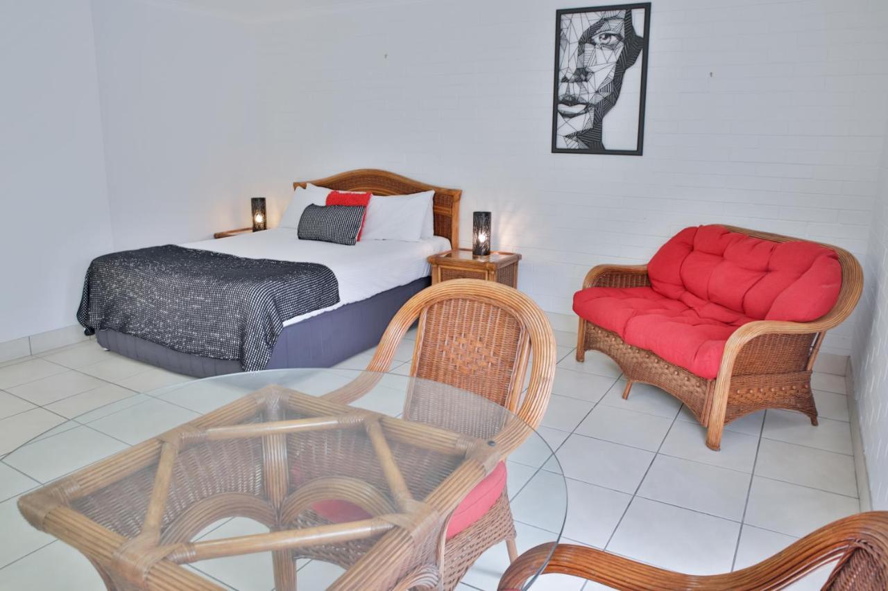 Central Park Motel Rockhampton Bagian luar foto