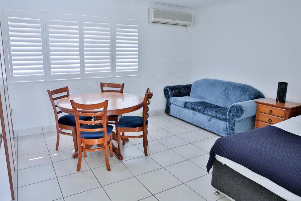 Central Park Motel Rockhampton Bagian luar foto