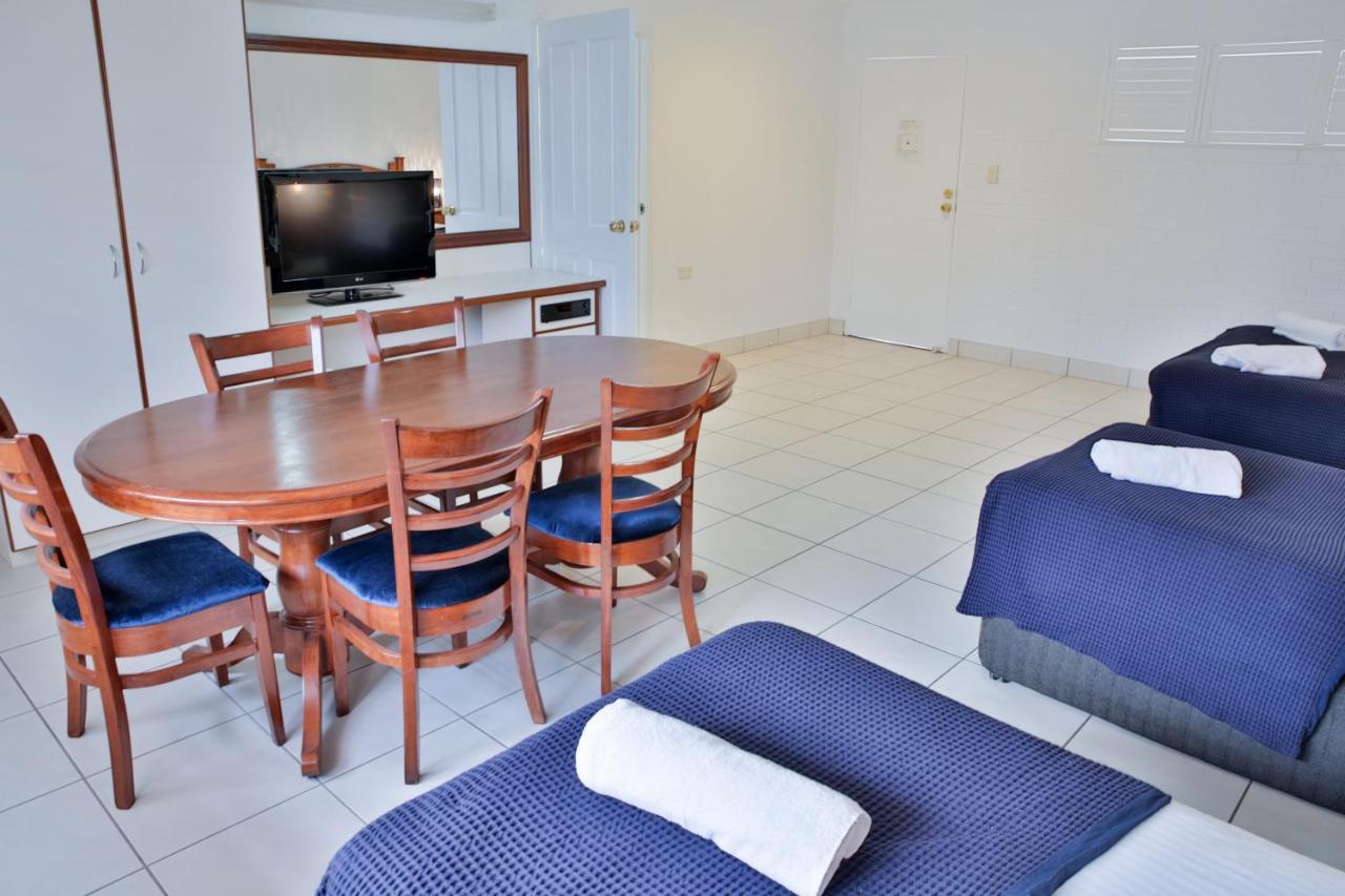 Central Park Motel Rockhampton Bagian luar foto