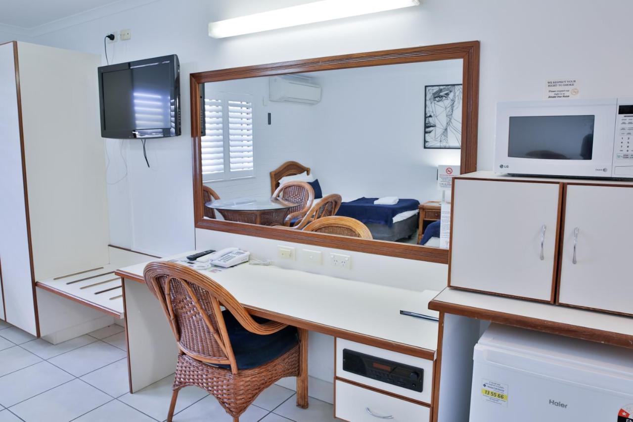 Central Park Motel Rockhampton Bagian luar foto