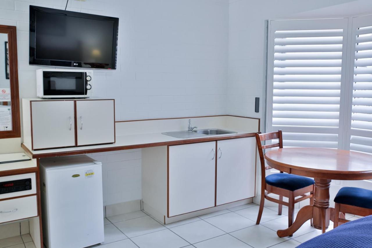 Central Park Motel Rockhampton Bagian luar foto