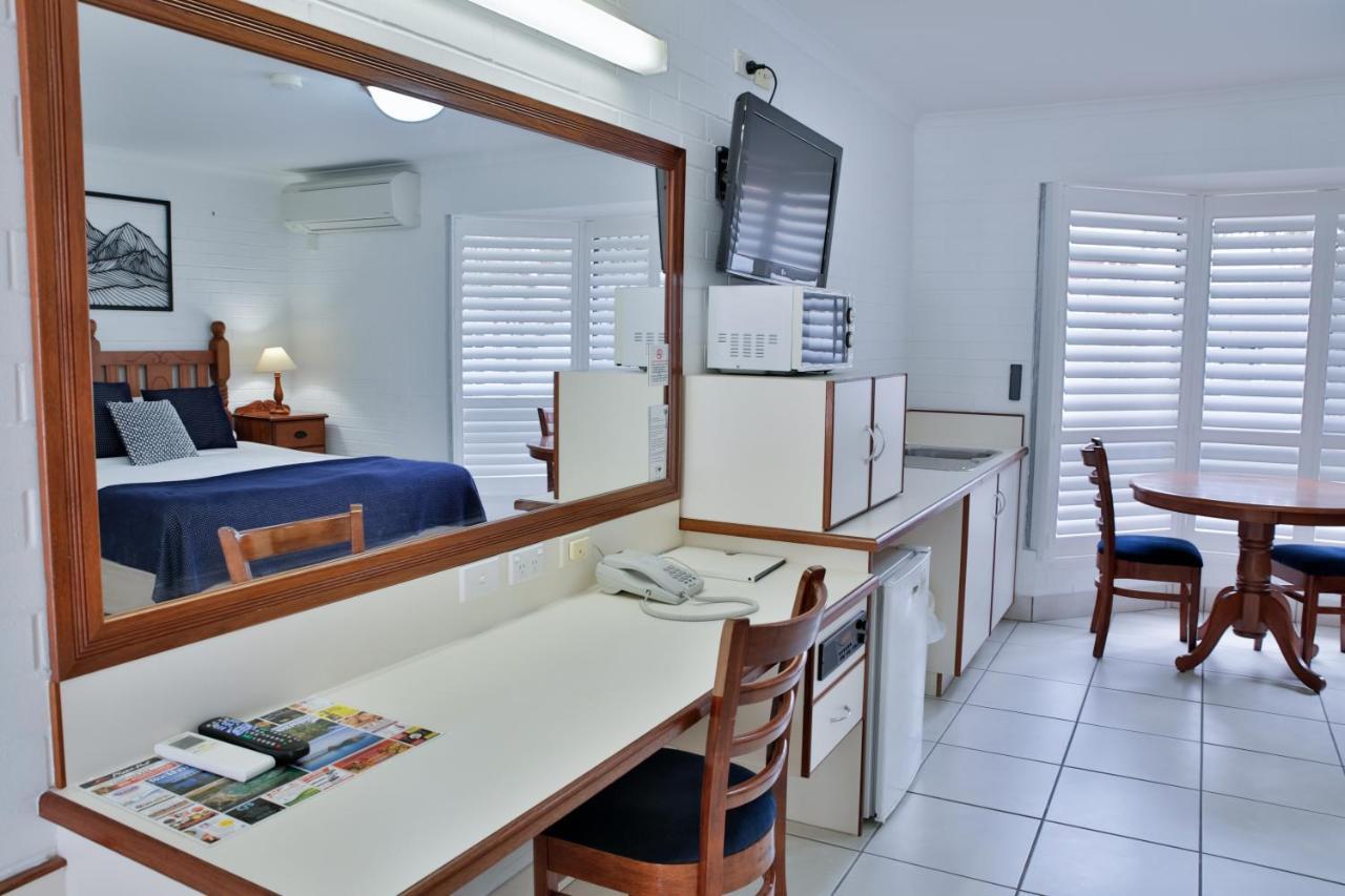 Central Park Motel Rockhampton Bagian luar foto