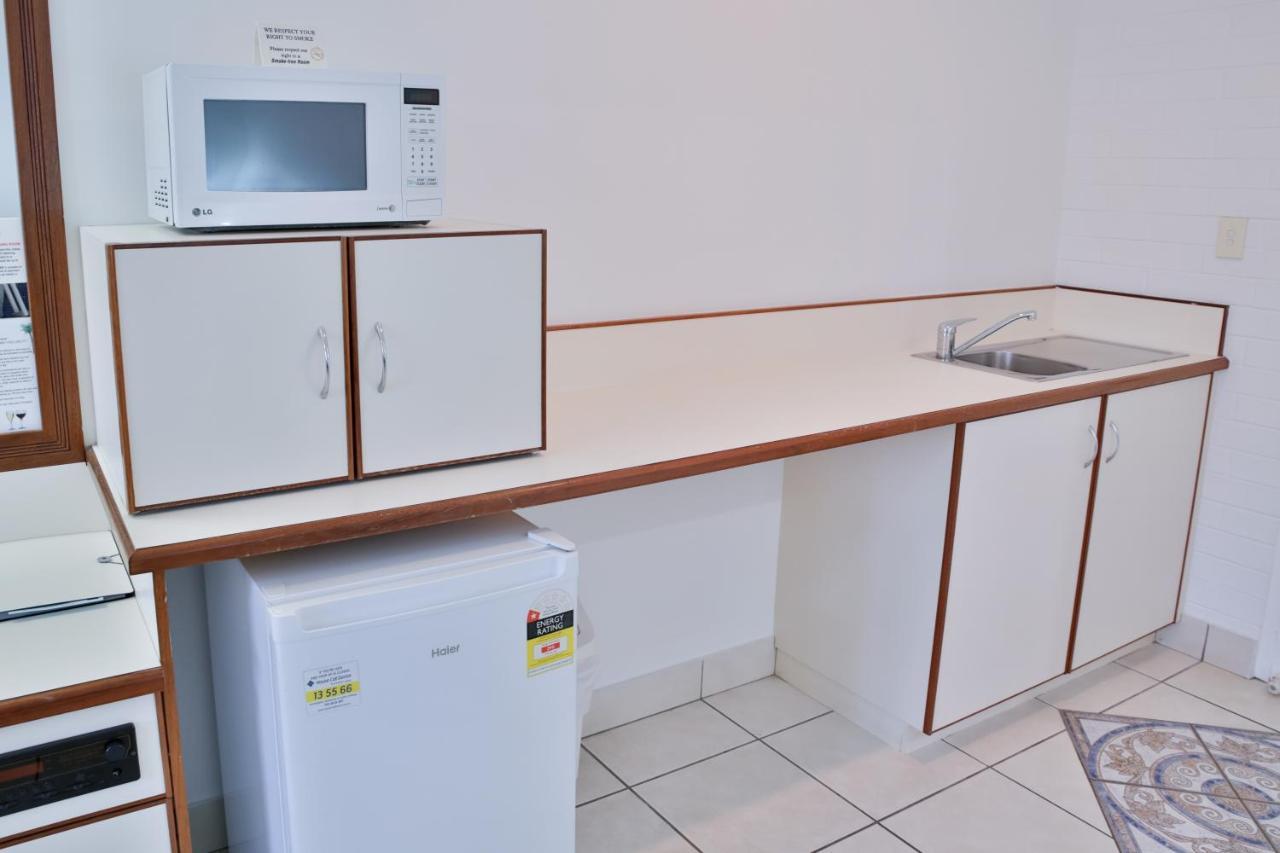 Central Park Motel Rockhampton Bagian luar foto