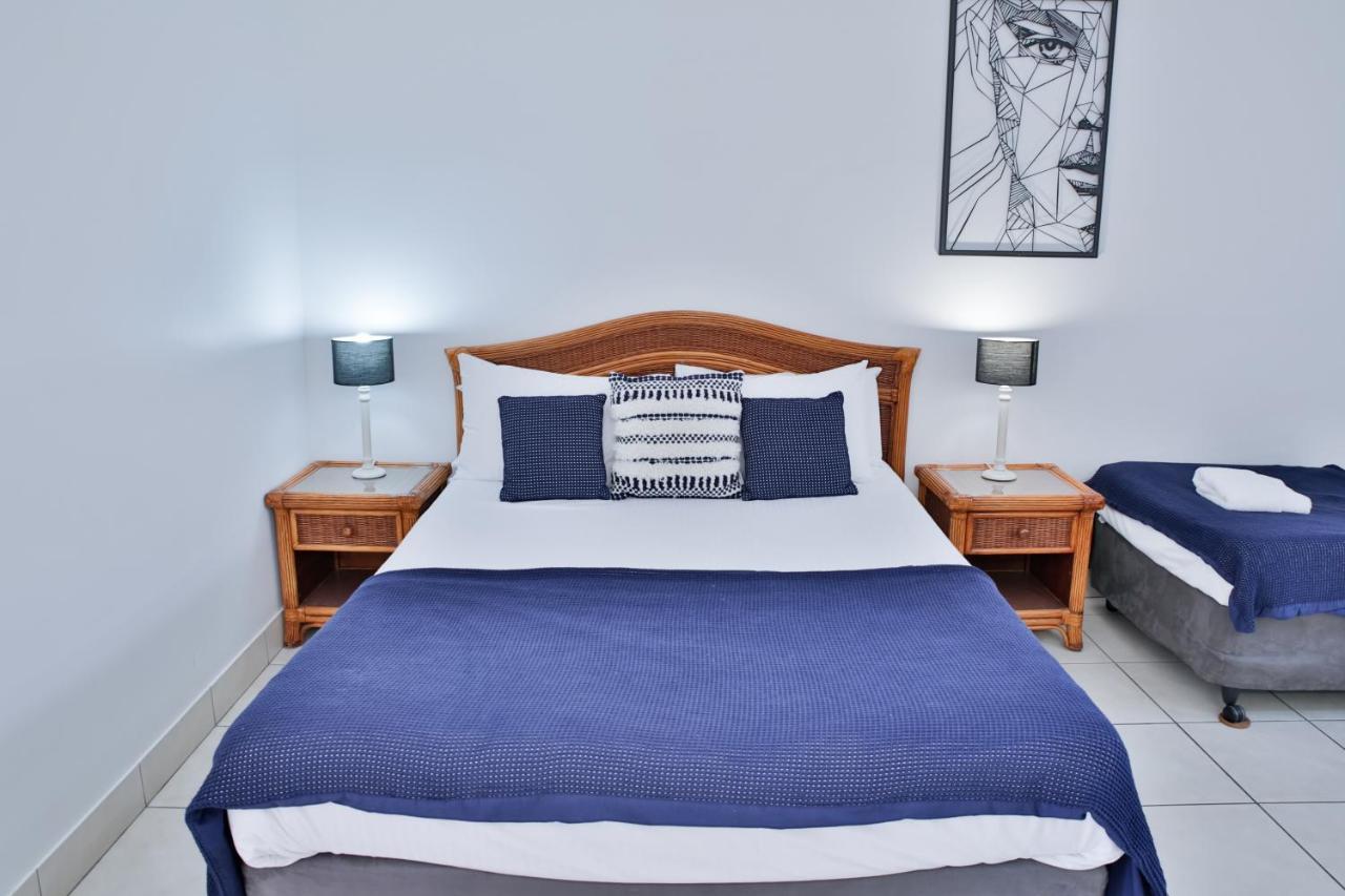 Central Park Motel Rockhampton Bagian luar foto