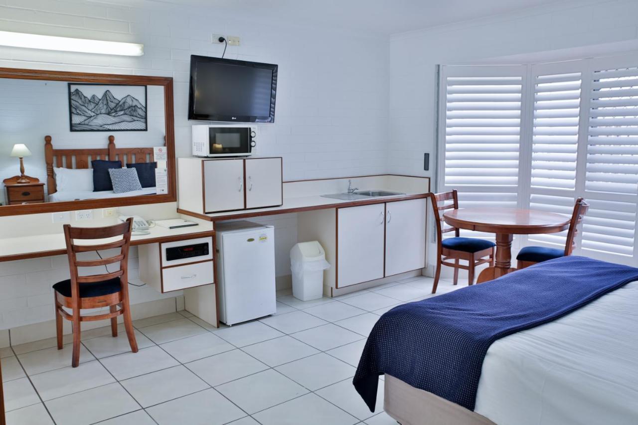 Central Park Motel Rockhampton Bagian luar foto